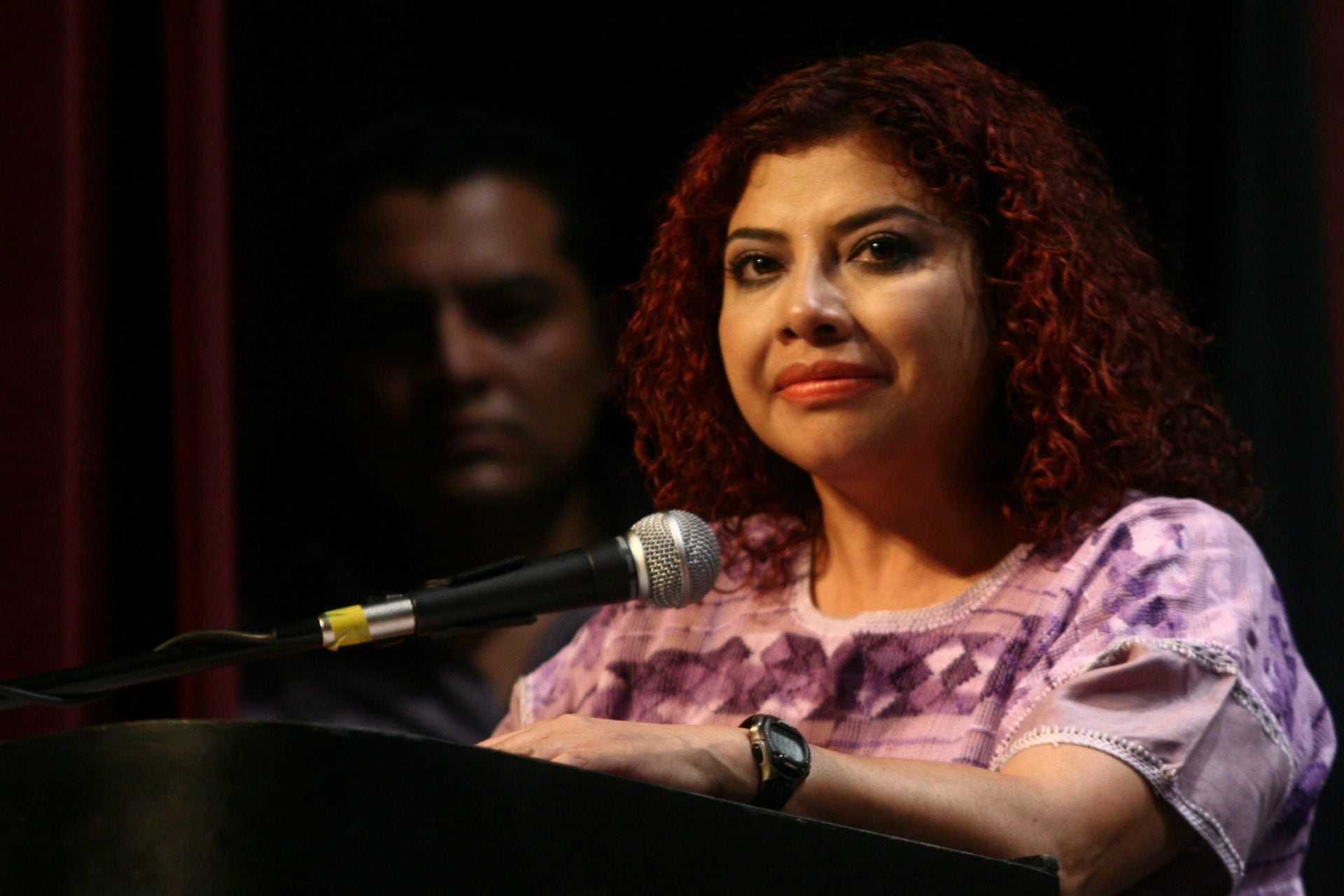 Clara Brugada, Directora Jurídica de la delegación Iztapalapa, en 2009