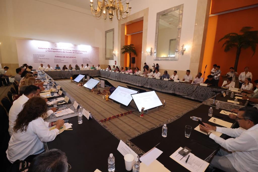 Evelyn Salgado firma acuerdo por desarrollo urbano