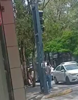 Golpeada y desnuda fue lanzada a las calles de Guadalajara; la acusan de robo