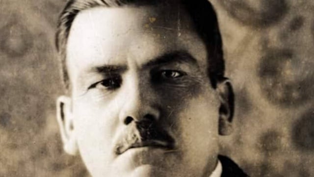 Su primer nombre era Francisco, su segundo nombre era Plutarco, su apellido paterno era Elías y su apellido materno era Campuzano.