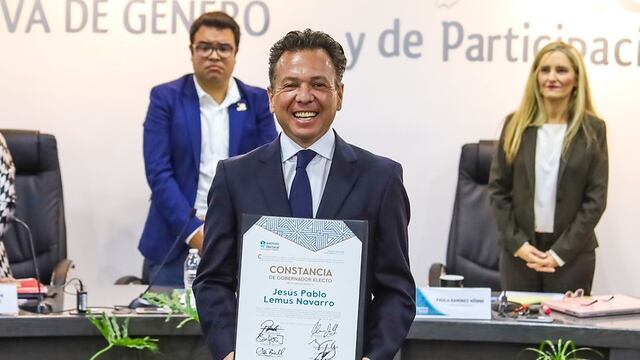 Pablo Lemus recibe constancia de gobernador electo de Jalisco