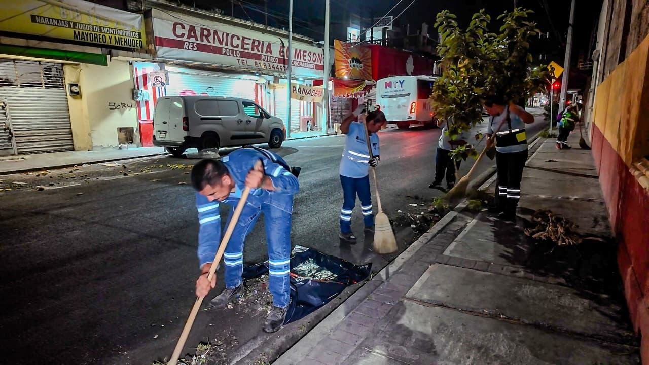 Monterrey refuerza operativo de limpieza en Mesón Estrella con 30 trabajadores.