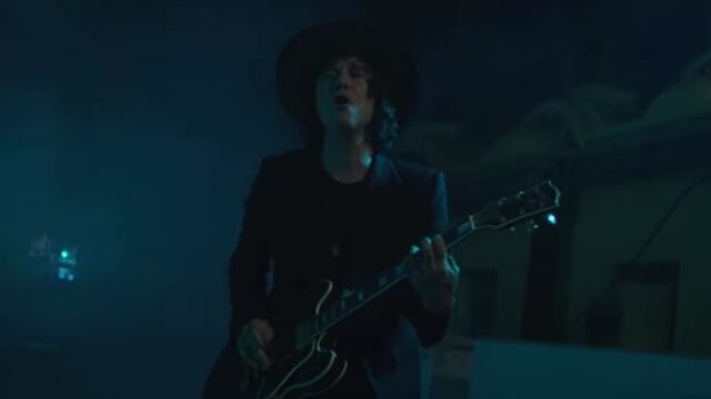 Enrique Bunbury lanza su versión de 'El Triste'