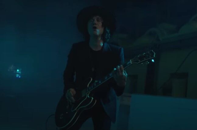Enrique Bunbury lanza su versión de 'El Triste'