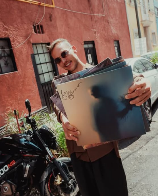Ben Böhmer esconde vinilos en calles de la CDMX