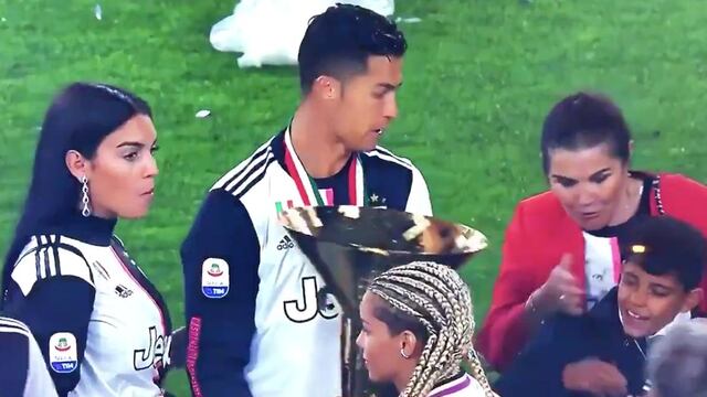 CR7 estaba tan emocionado que golpeó a su hijo sin querer