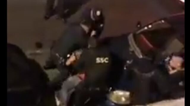 Policías golpeadores