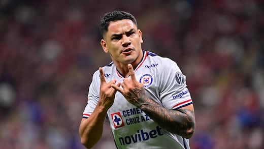 ¿Chivas condicionó el arbitraje? El polémico gol que le quitaron a Cruz Azul por supuesta falta