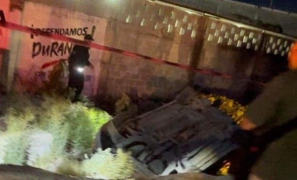 ¿Qué pasó en Mapimí, Durango? Tren arrolla vehículo que intentaba ganarle el paso; reportan 6 heridos