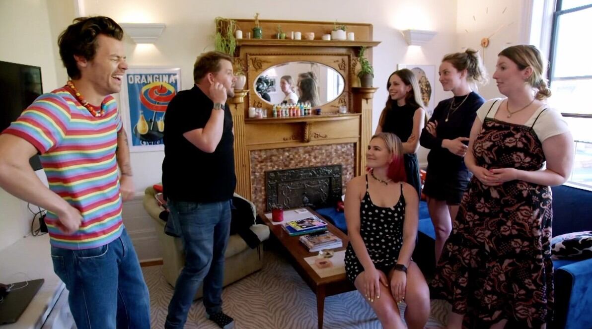Harry Style estrena video musical dirigido por James Corden