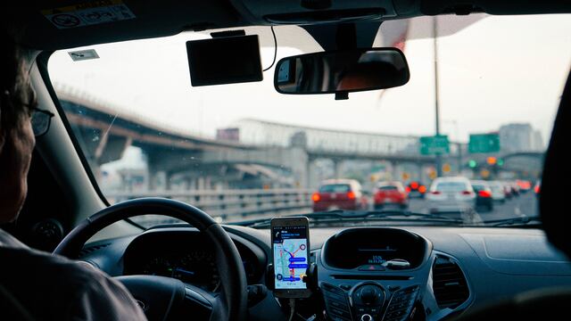 Uber grabará conversaciones durante los viajes