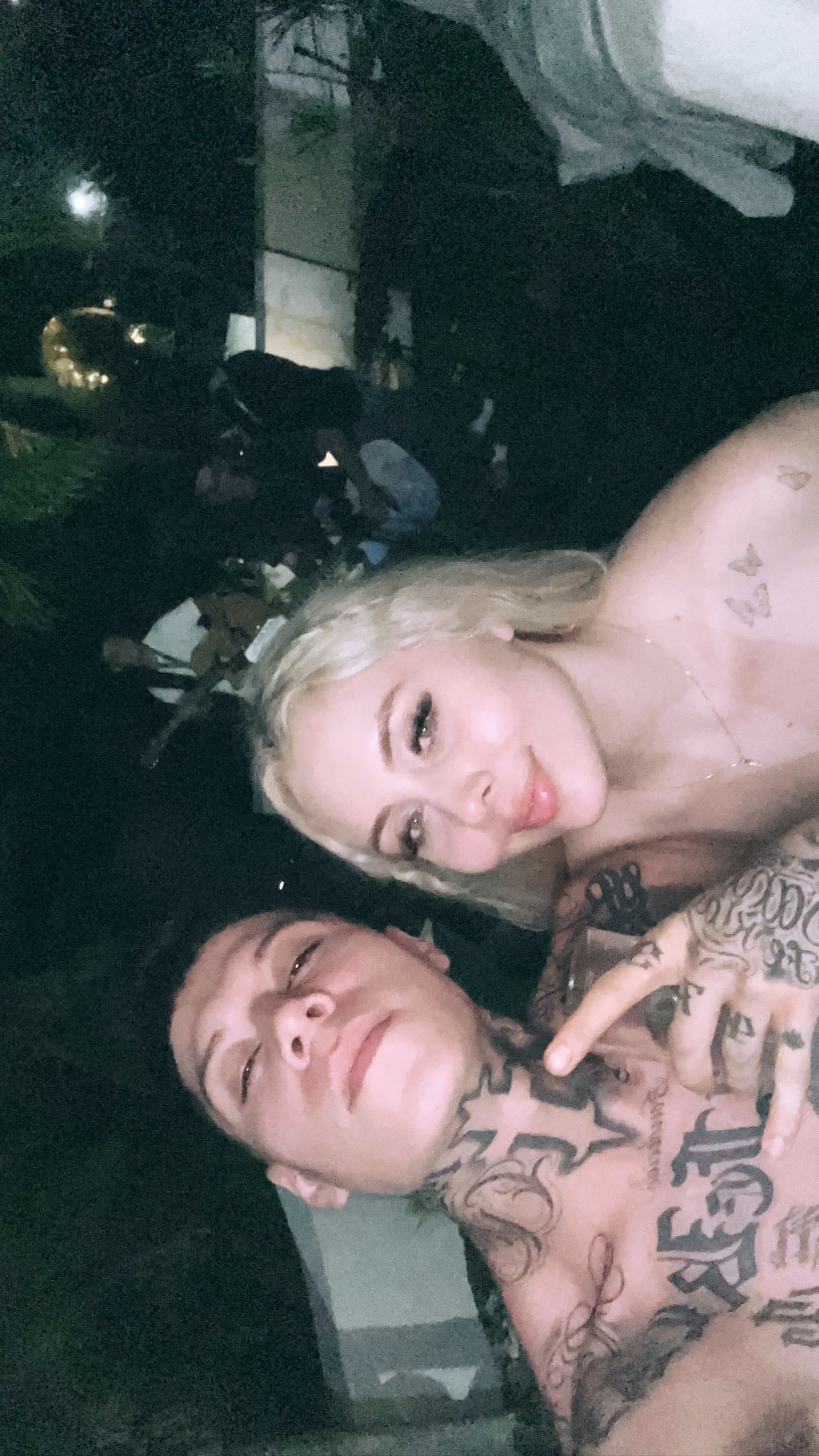 Santa Fe Klan y Maya Nazor de vacaciones.