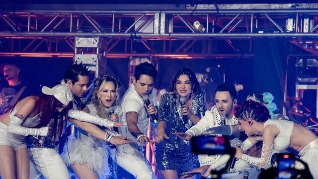 2000's Pop Tour