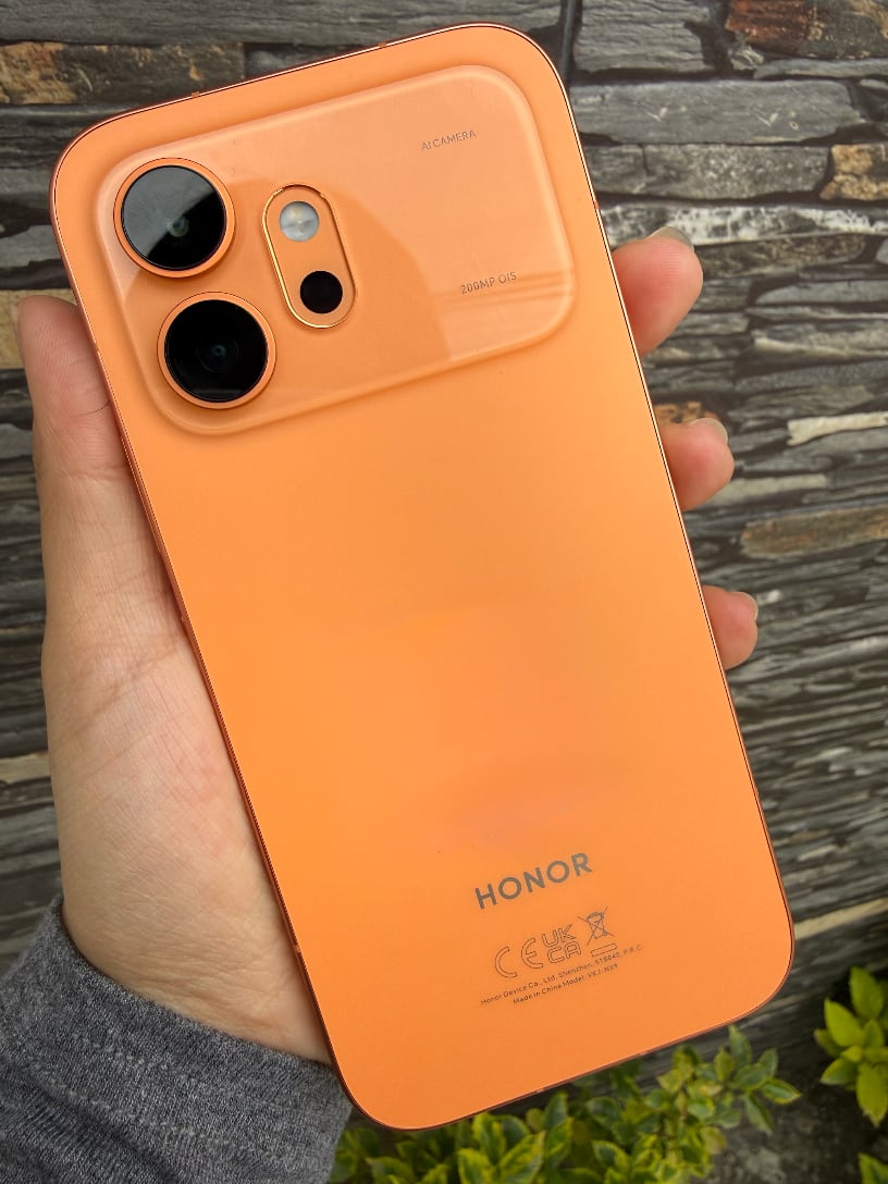 HONOR 600