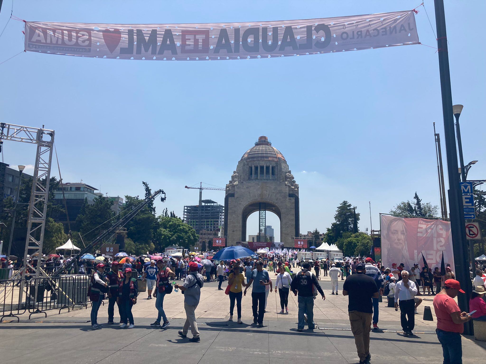 Claudia Sheinbaum evento masivo en el Monumento a la Revolución