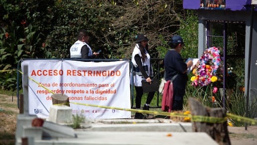 Buscan personas desaparecidas en fosa común del Panteón Civil de Dolores en CDMX