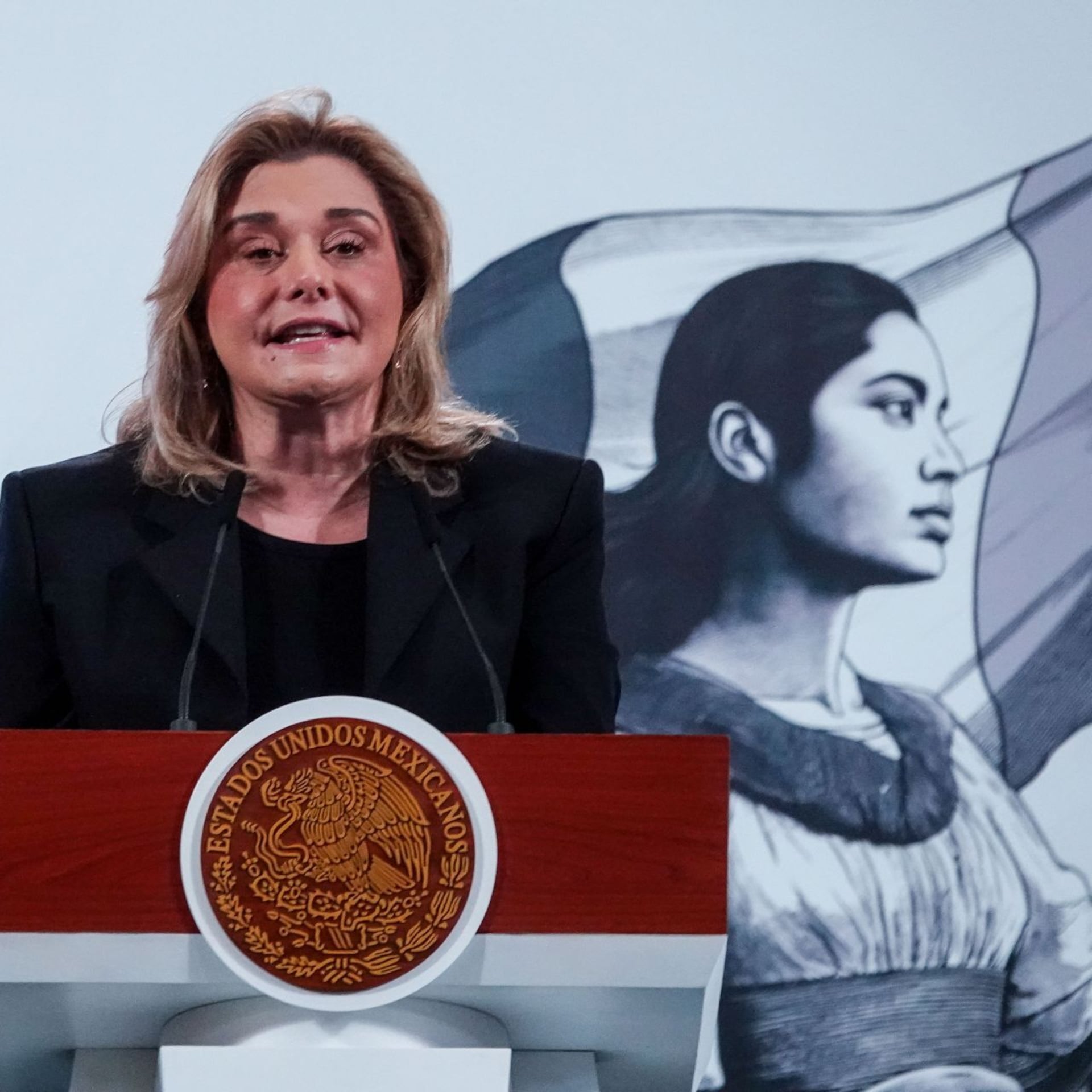 Morena va contra Maru Campos y exige cuentas ante la FGR