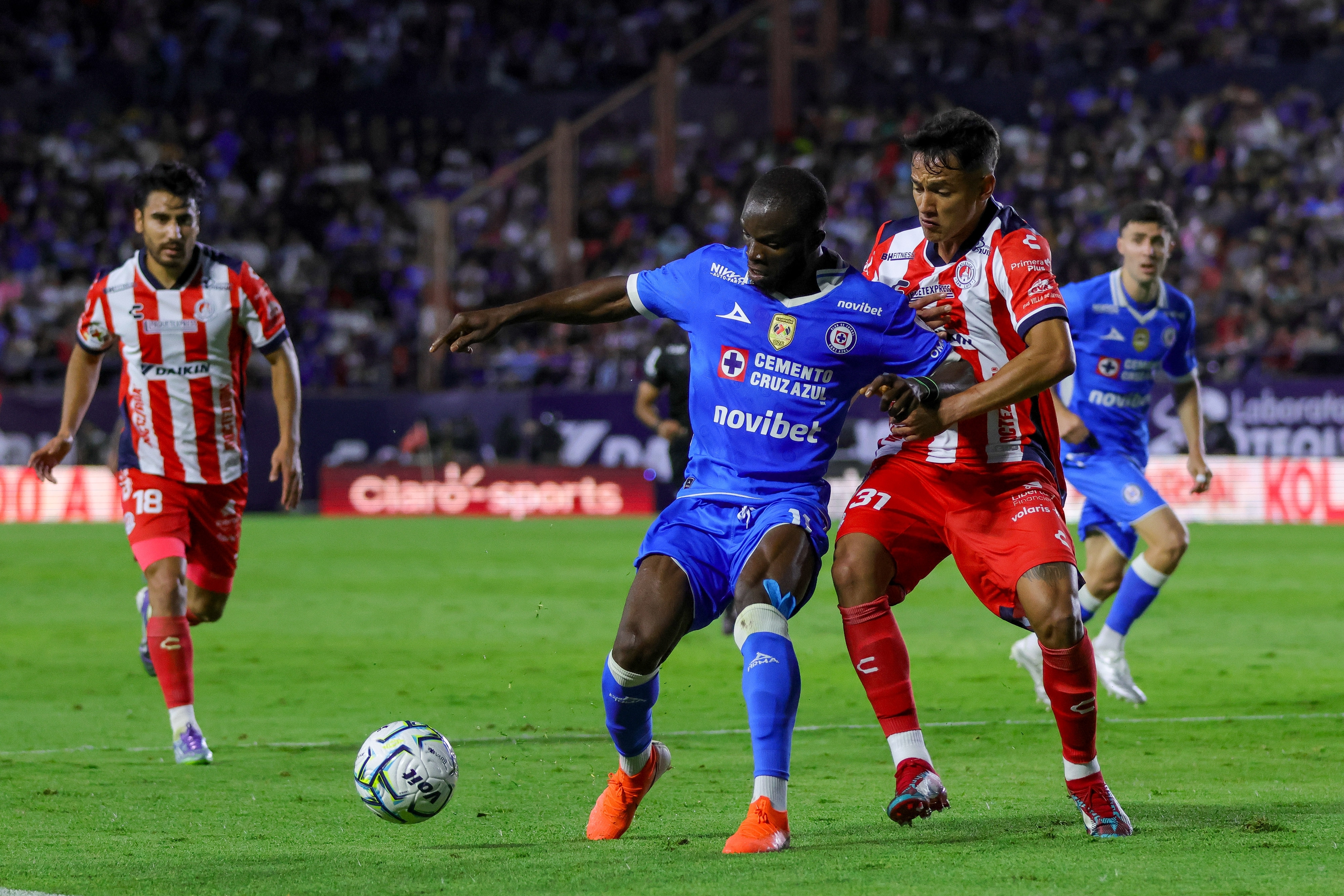 Cruz Azul protagoniza remontada épica y vence 3-2 al San Luis