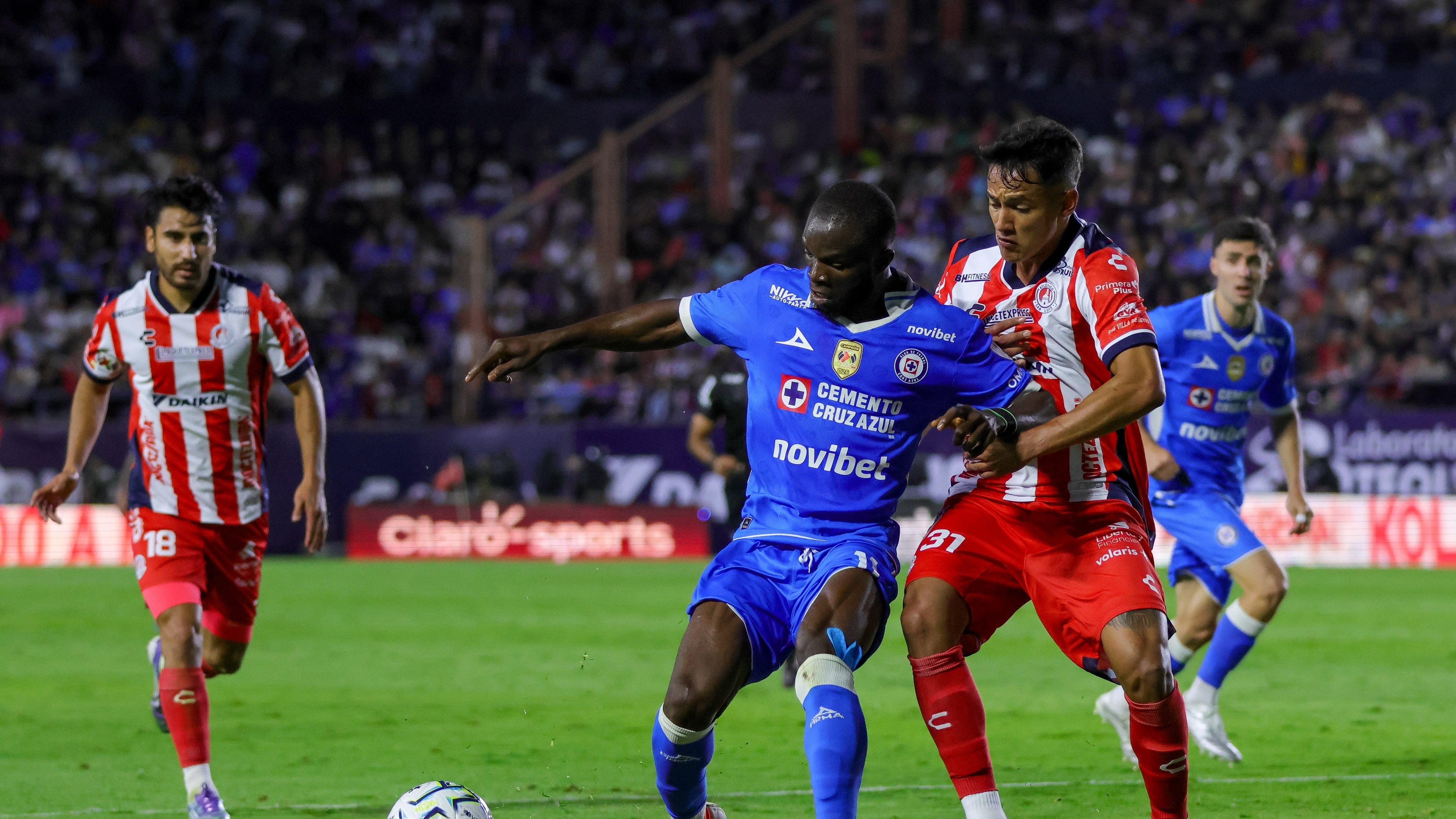 Cruz Azul protagoniza remontada épica y vence 3-2 al San Luis