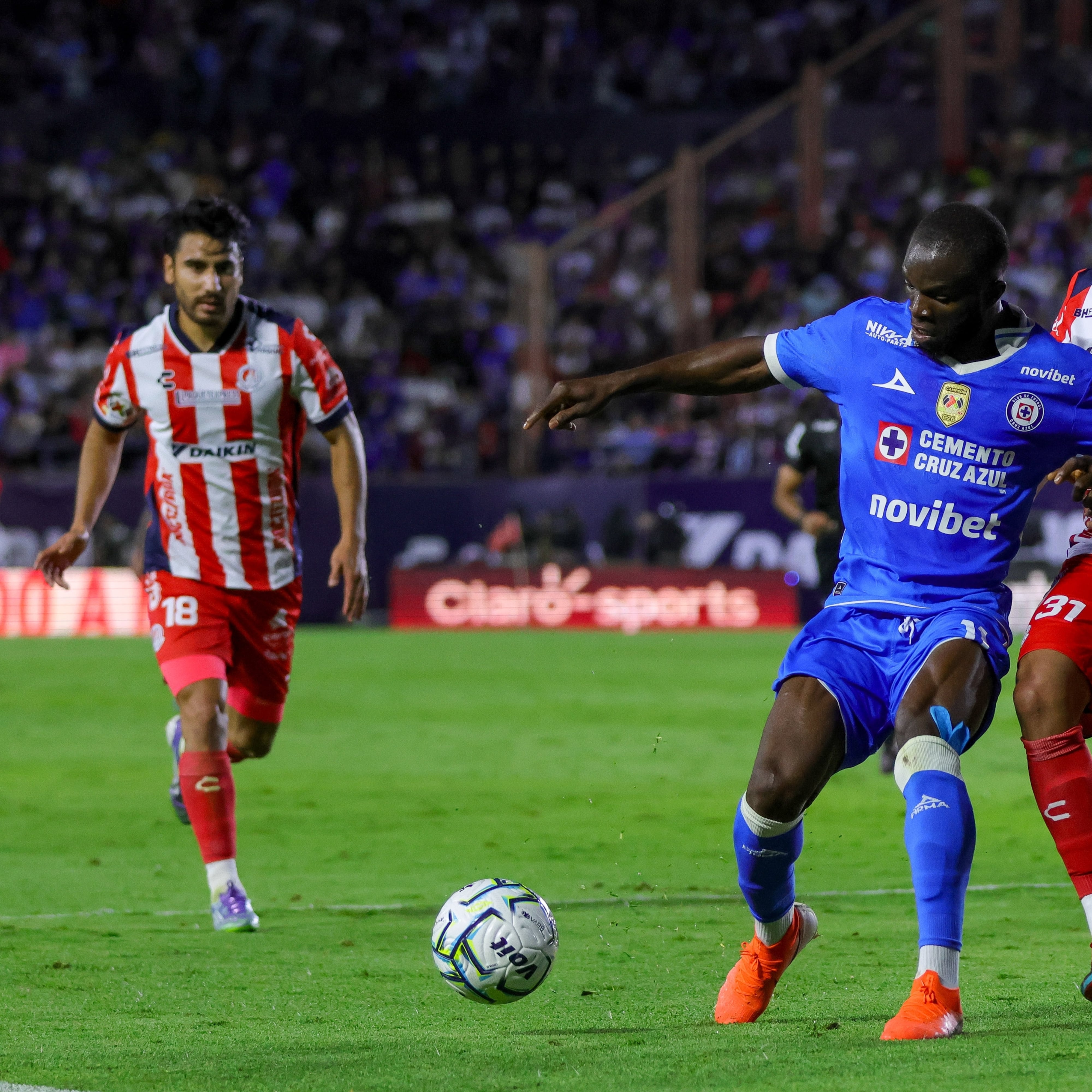 Cruz Azul protagoniza remontada épica y vence 3-2 al San Luis