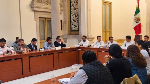 Sección 22 de la CNTE inicia diálogo con Segob, SEP e ISSSTE