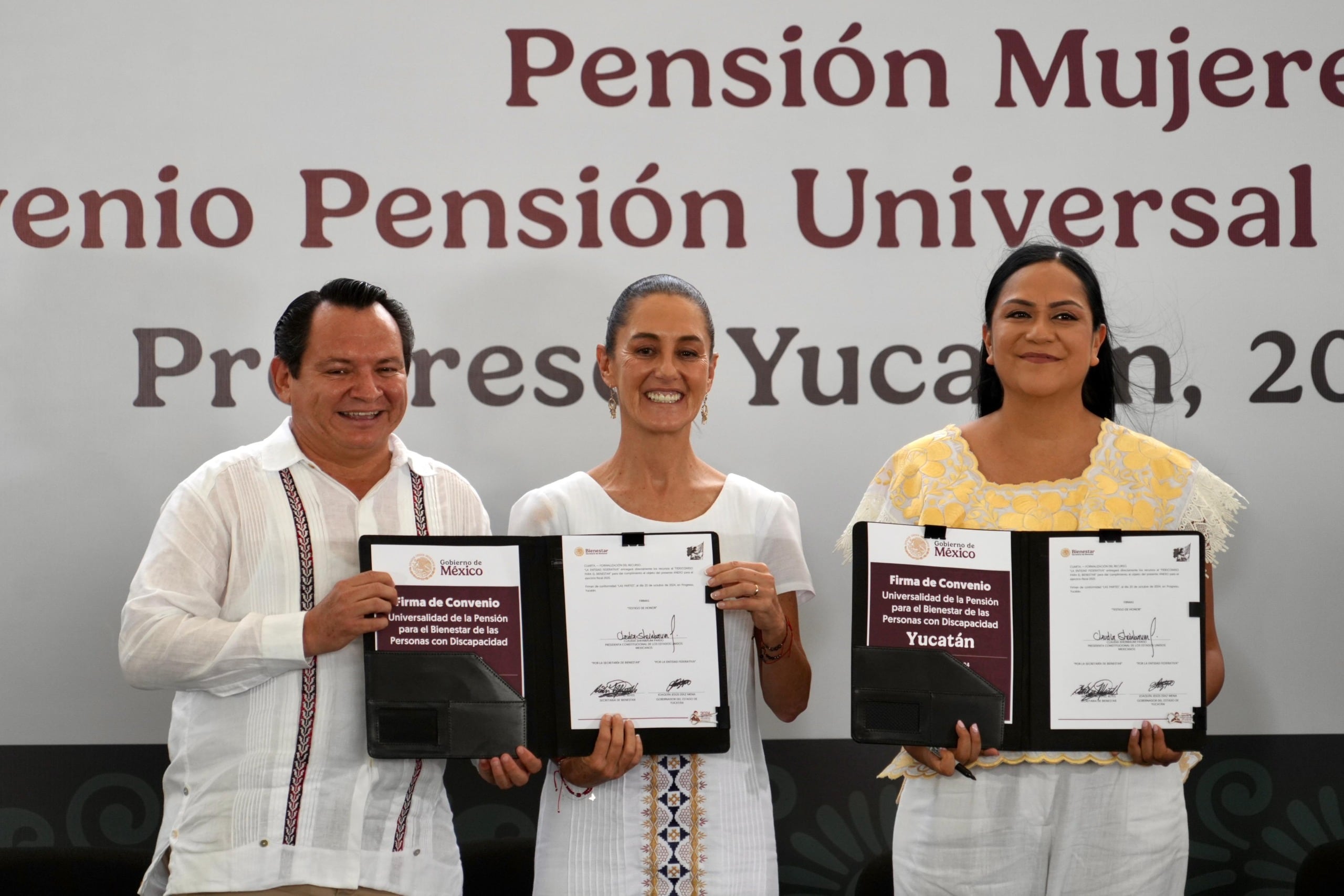 Claudia Sheinbaum firma convenio para la Pensión Universal para Personas con Discapacidad