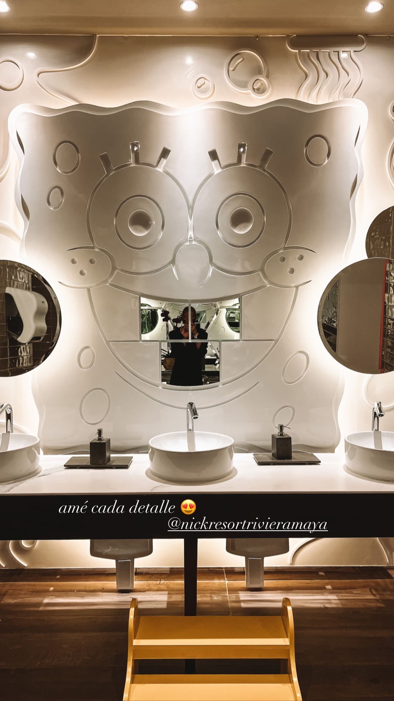 Irina Baeva en Hotel Nickelodeon Riviera Maya