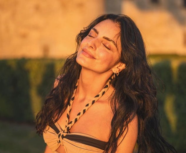 Aislinn Derbez