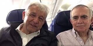 Volar 8 horas en clase turista