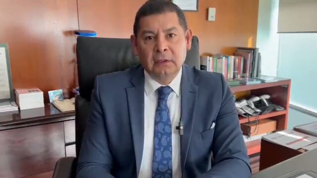 Alejandro Armenta se arrepiente y ya no quiere que renuncie la ministra Yasmín Esquivel