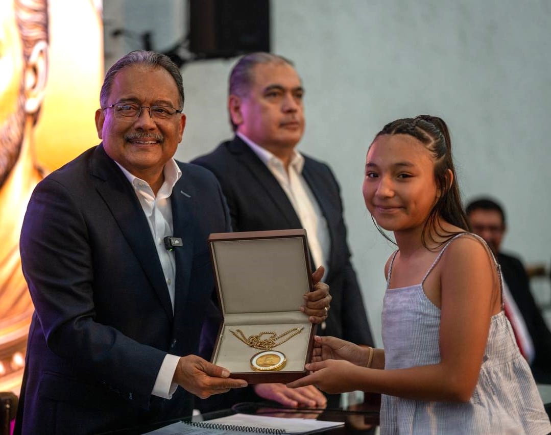 Escobedo celebró su 422 aniversario con reconocimientos cívicos