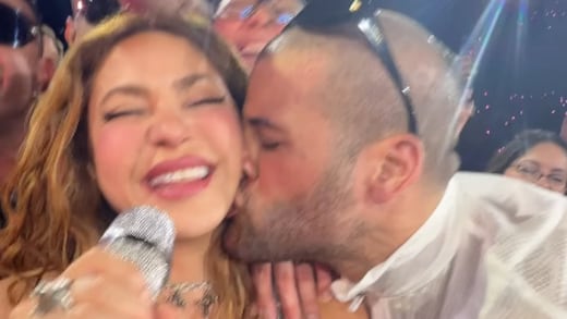 ¿Acoso a Shakira? El video del concierto que encendió las redes