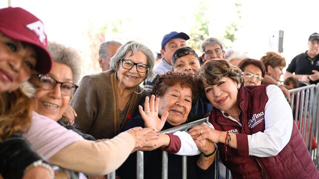 Delfina Gómez recorre Ixtapaluca y pide no vender la dignidad en las elecciones de 2023 en el Estado de México.