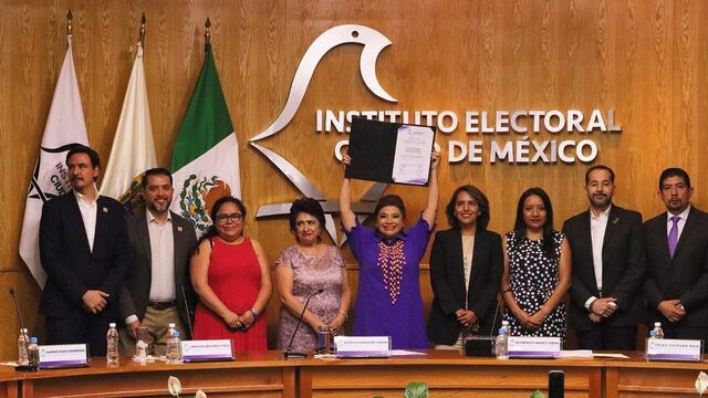 Clara Brugada, virtual jefa de gobierno en CDMX, recibió su constancia de mayoría
