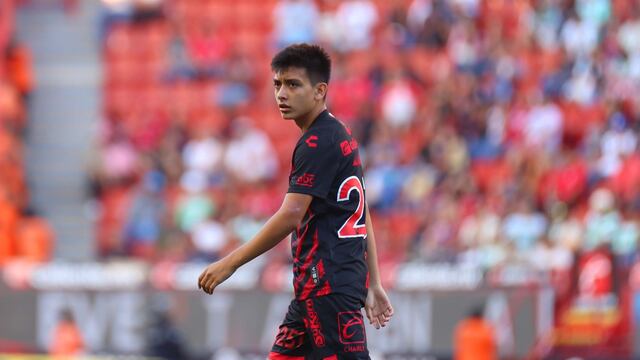 Gilberto Mora debuta a los 15 en la Liga MX