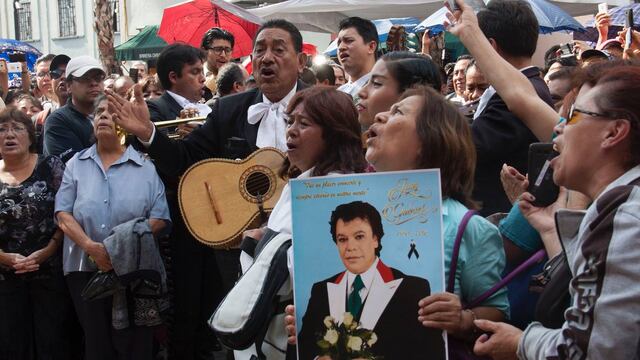 Juan Gabriel. Luto en mexicanos.