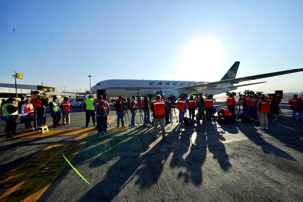 Llegada de vacunas de Pfizer a México