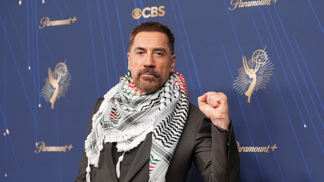 Javier Bardem denuncia “genocidio en Gaza” y pide libertad para Palestina en los Emmy 2025