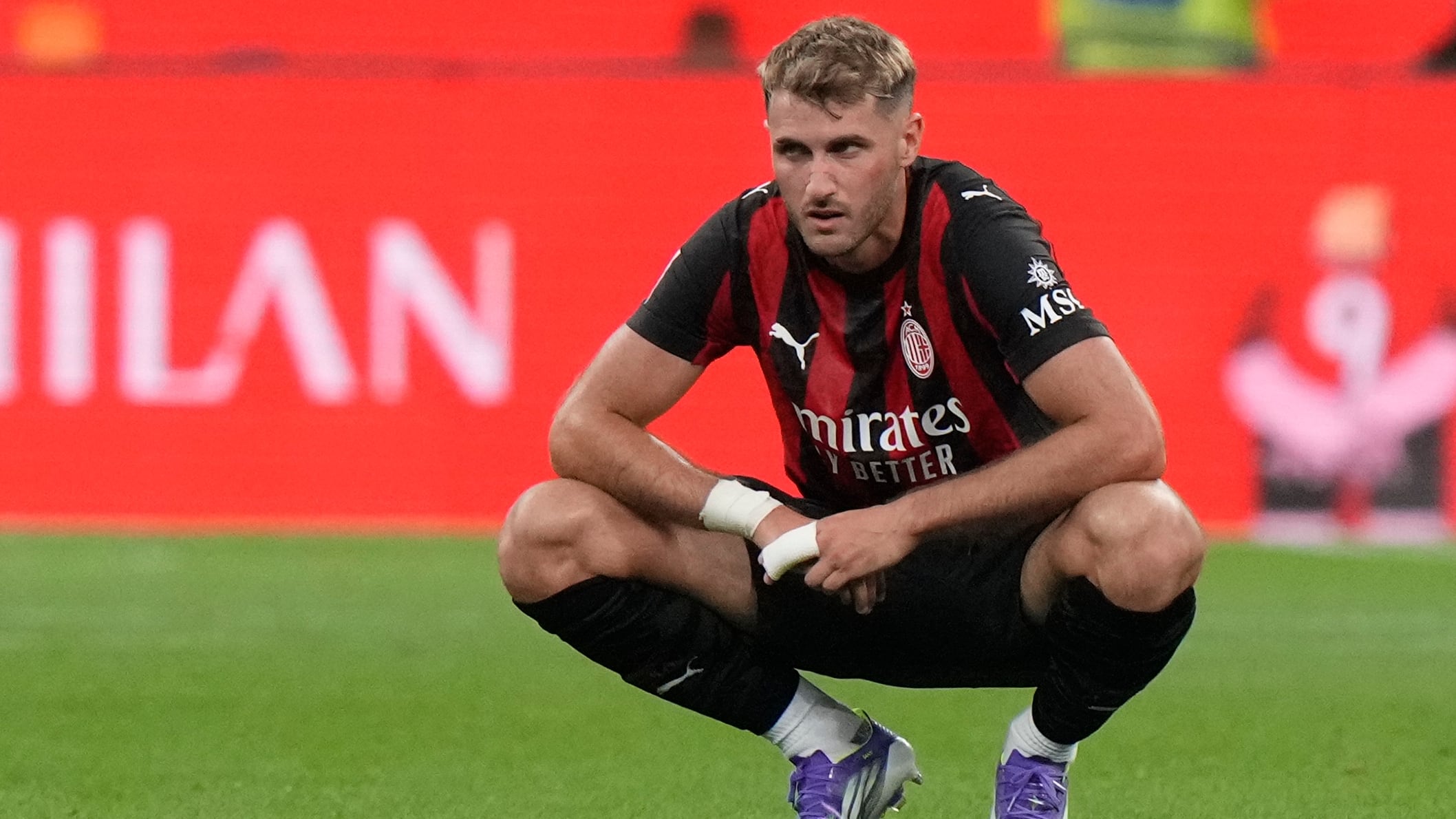 Alerta en la Serie A: AC Milan ficha nuevo delantero y pone presión sobre Santiago Giménez