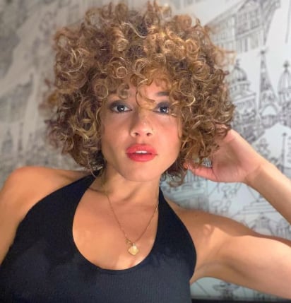 Sophia Urista, cantante.