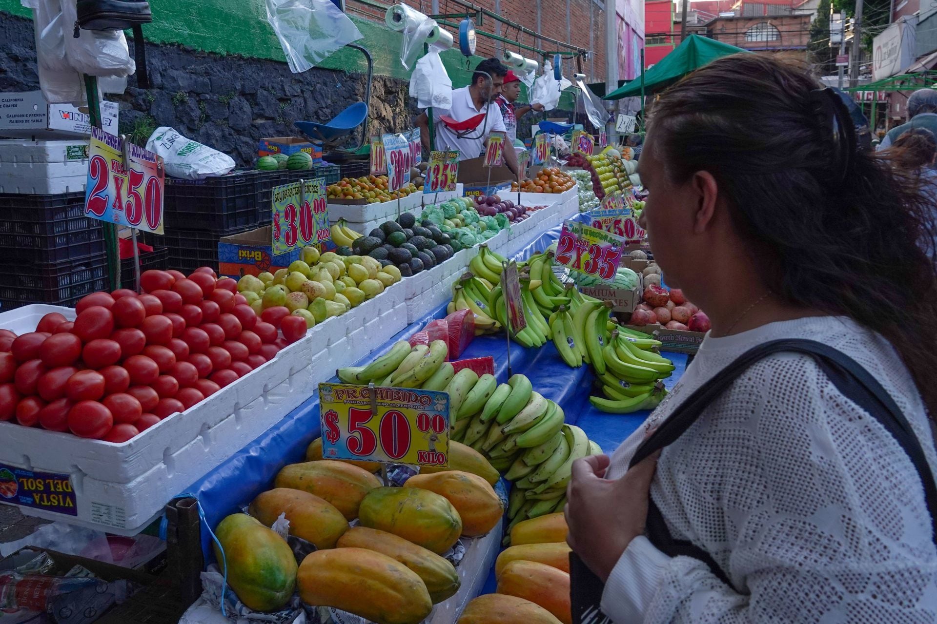 Inflación general convergerá a la meta en el cuarto trimestre de 2027