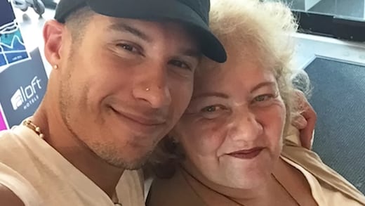 Mamá de Chyno Miranda lanza amenaza a quienes utilicen a su hijo por “amarillismo”