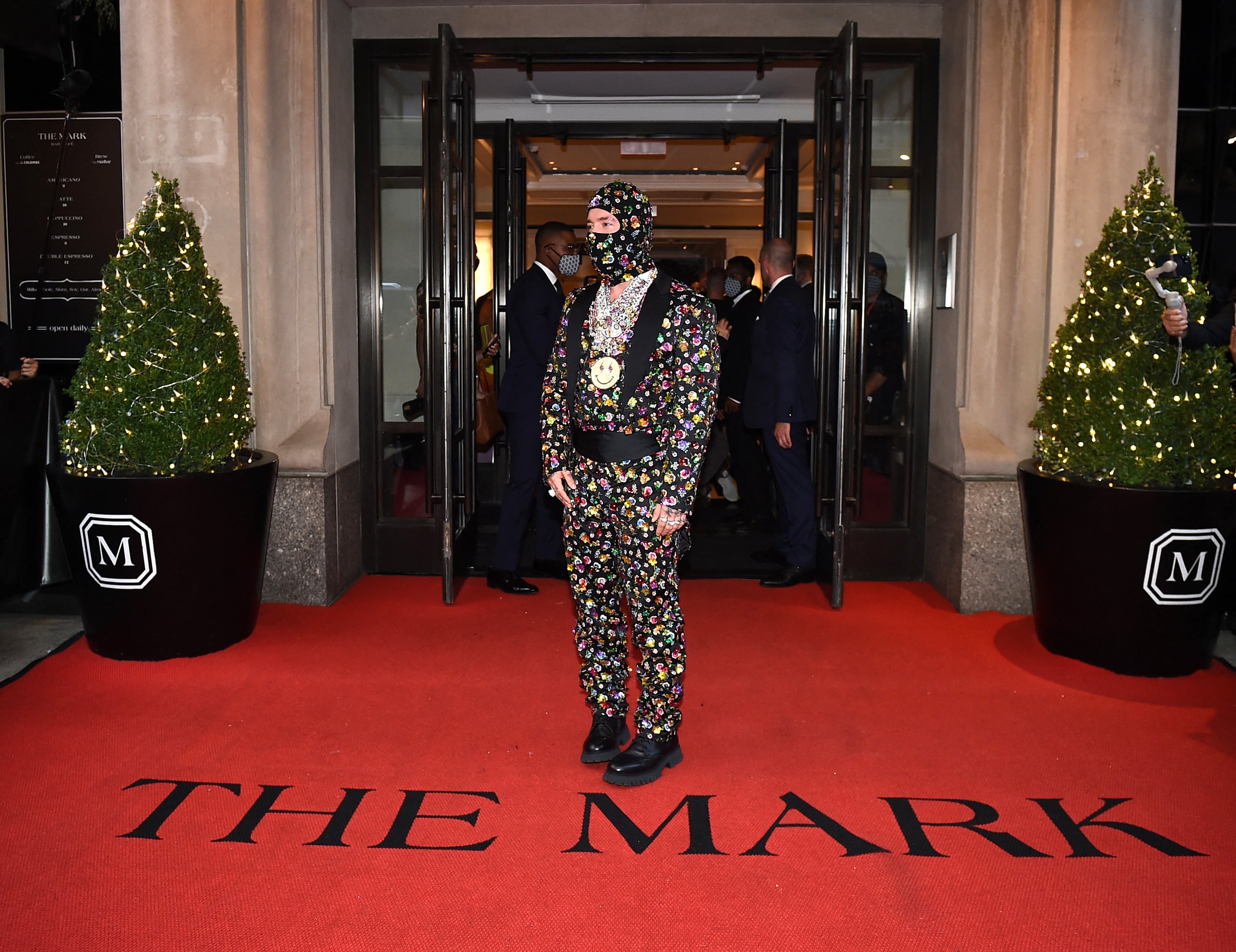 J Balvin en la MET Gala 2021