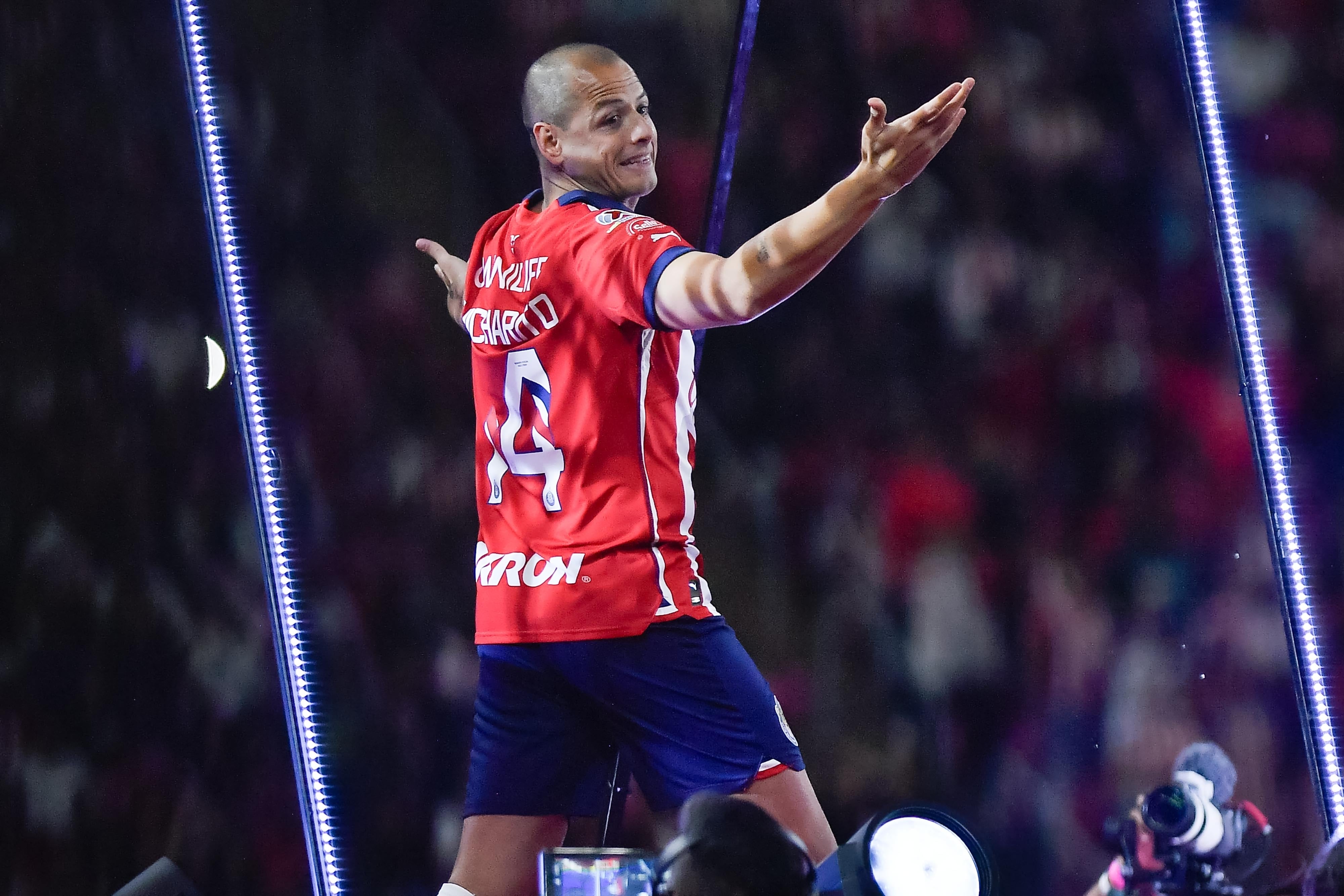 Chicharito Hernández.