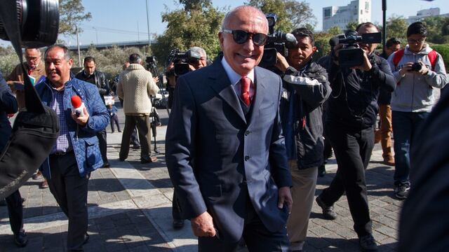 Pedro Ferriz de Con. Sin firmas alcanzadas.