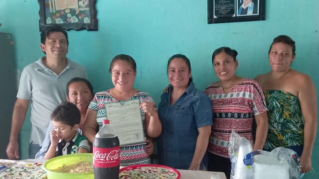 Mujer celebra su divorcio con una fiesta