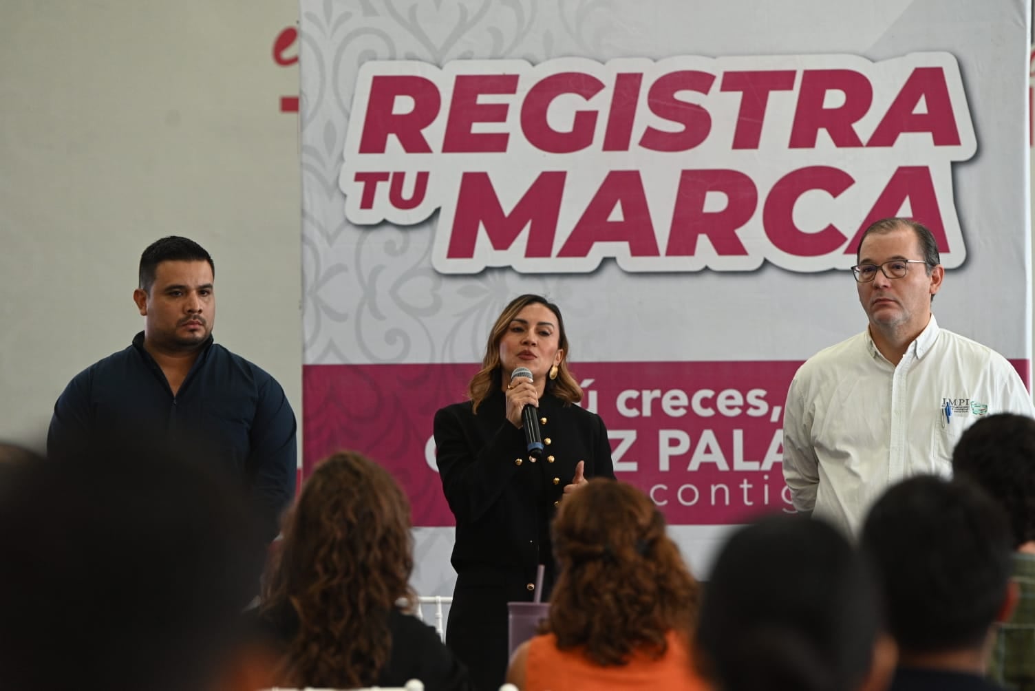 Betzabé Martínez impulsa el registro de marcas para jóvenes emprendedores