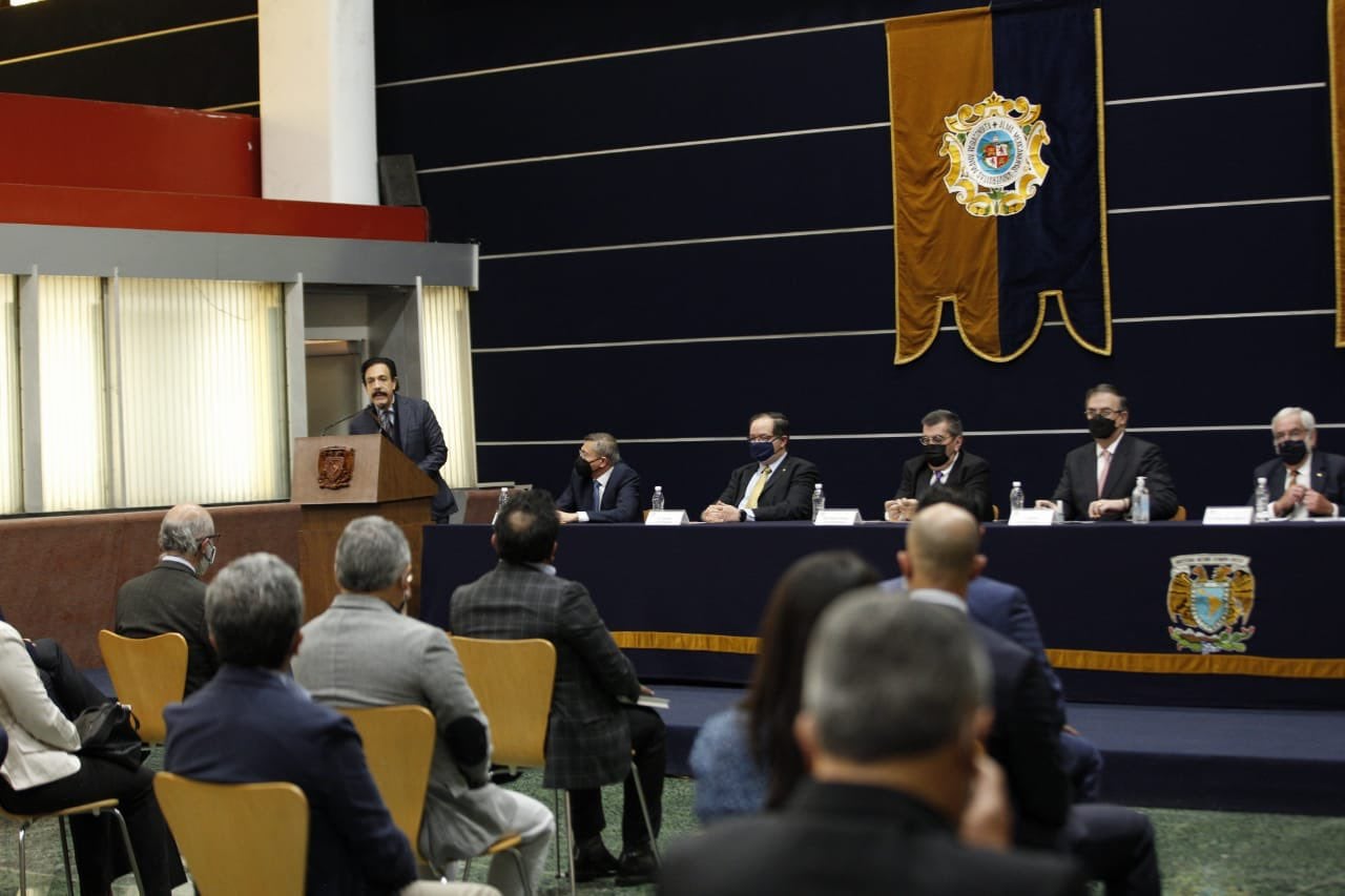 Omar Fayad en la presentación de Misión Colmena