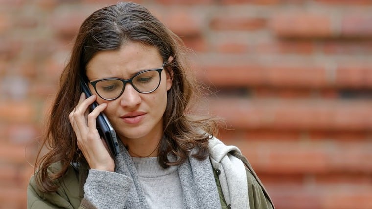 A los ‘Millennials’ y ‘Generación Z’ les causa ansiedad hablar por teléfono: Estudio