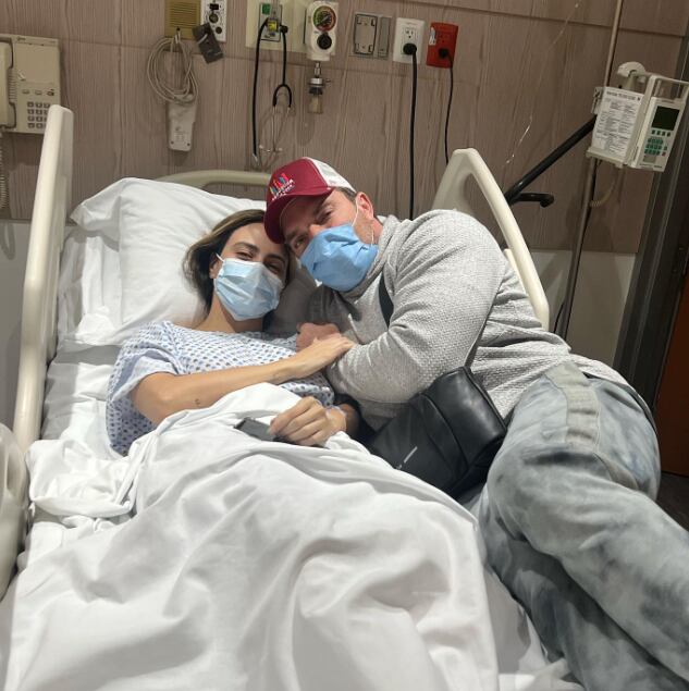 Valeria Marín, novia de Julián Gil, es hospitalizada